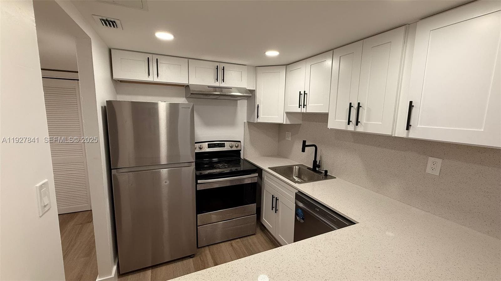 5845 Washington St # 65, Hollywood, FL 33023 photo 4