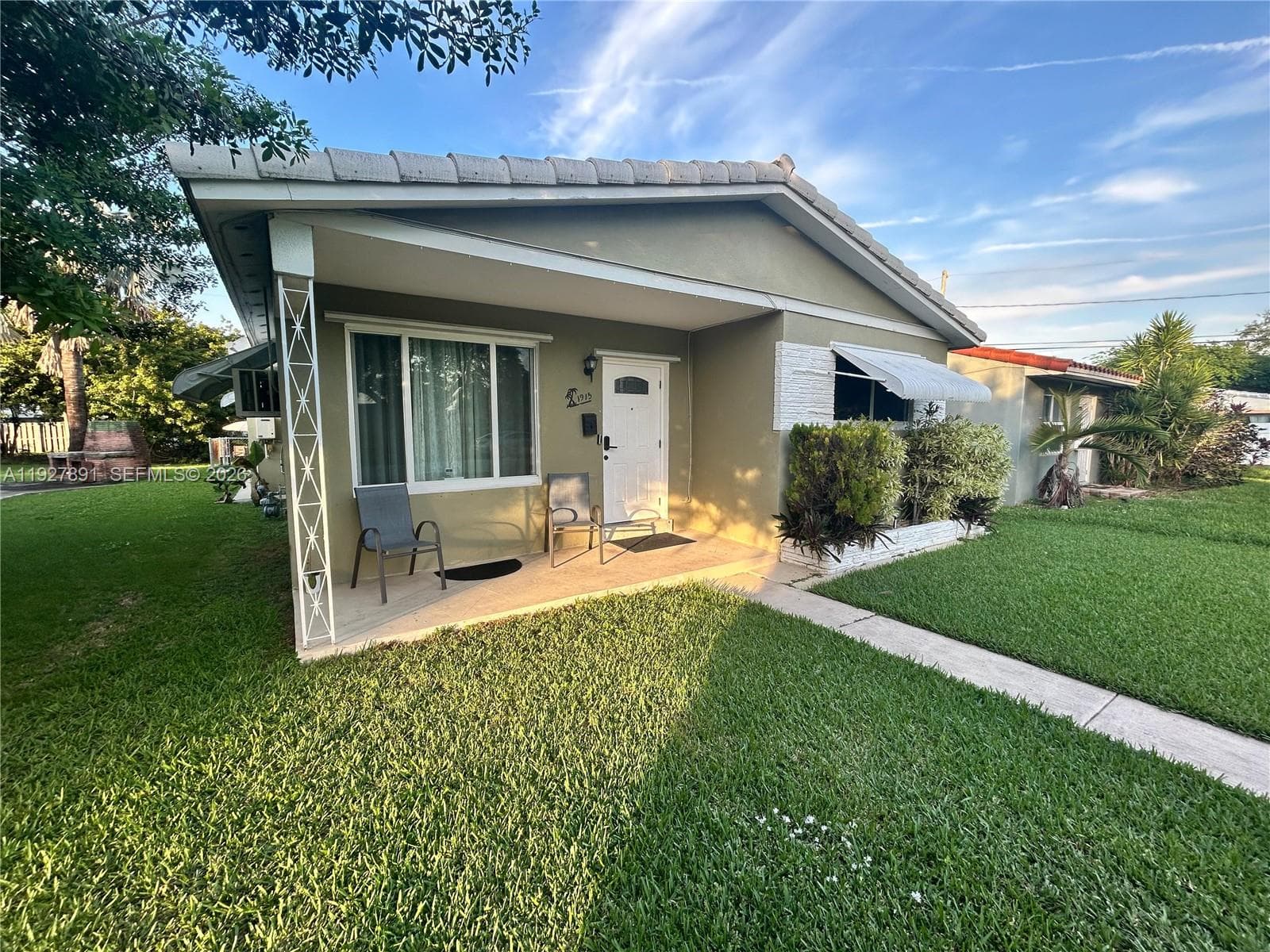 1915 Mayo St, Hollywood, FL 33020 photo 3