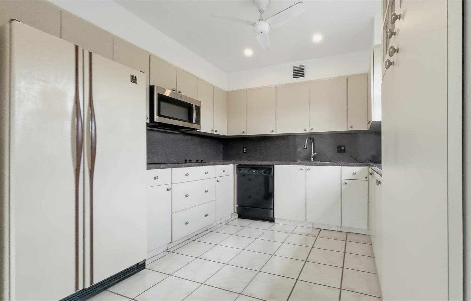 101 SW 132nd Way # 418J, Hollywood, FL 33027 photo 4