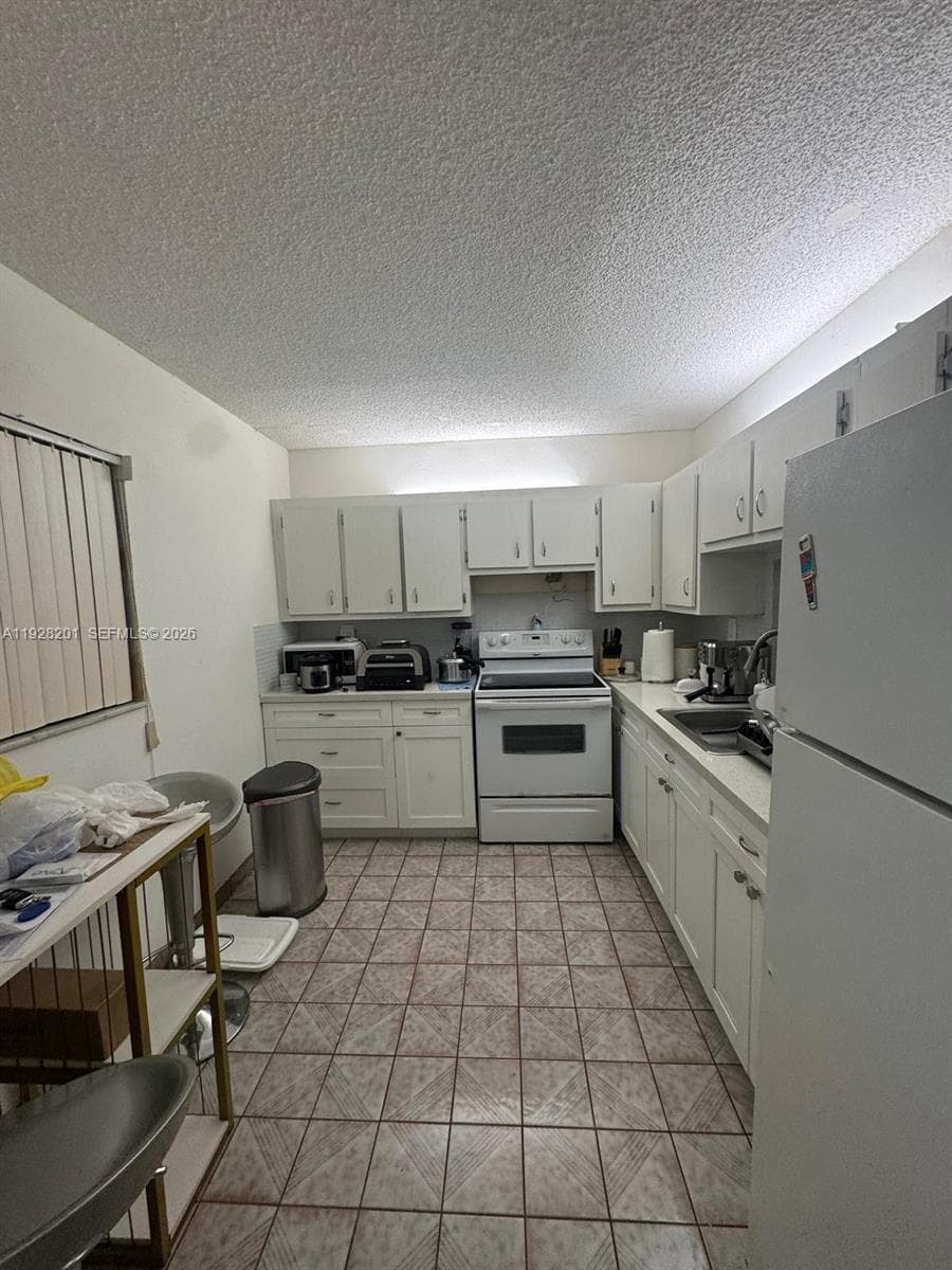 2800 SOMESET DR # 404, Lauderdale Lakes, FL 33311 photo 4