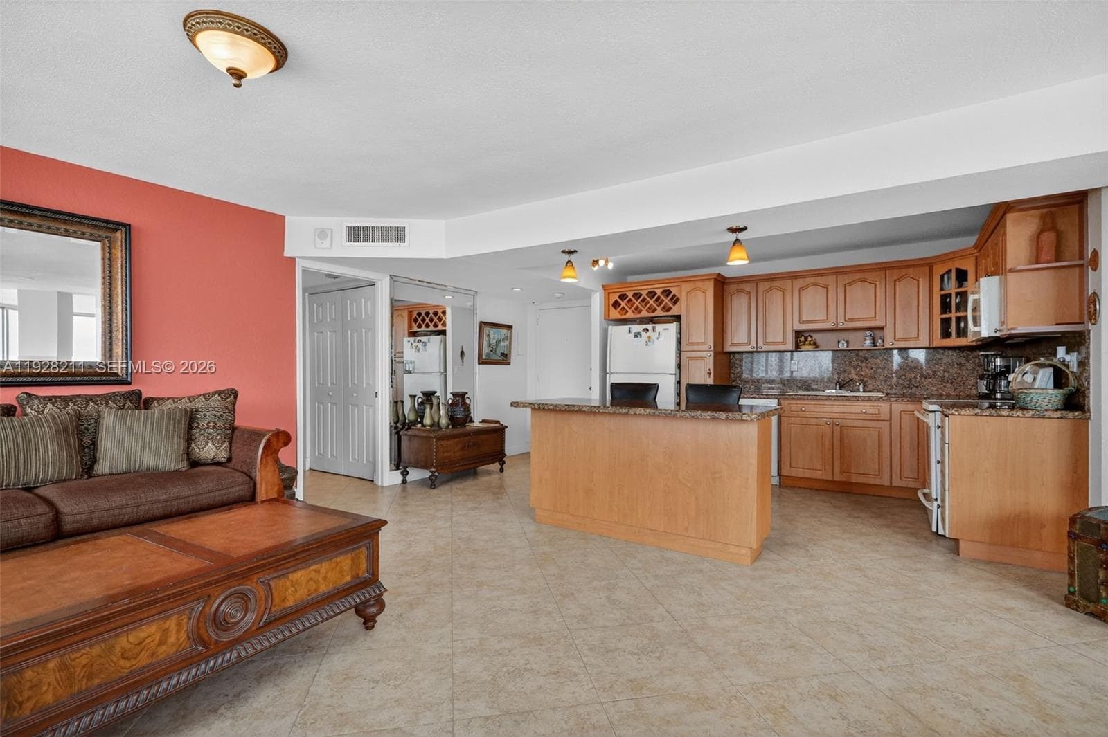 7135 Collins Ave # 1015, Miami Beach, FL 33141 photo 5