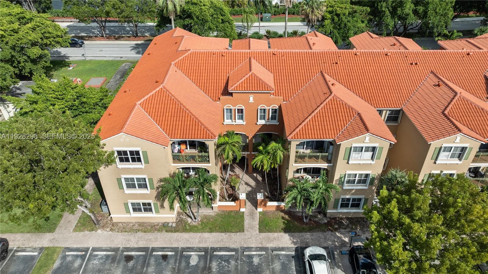 6500 NW 114th Ave # 1032, Doral, FL 33178 photo 2