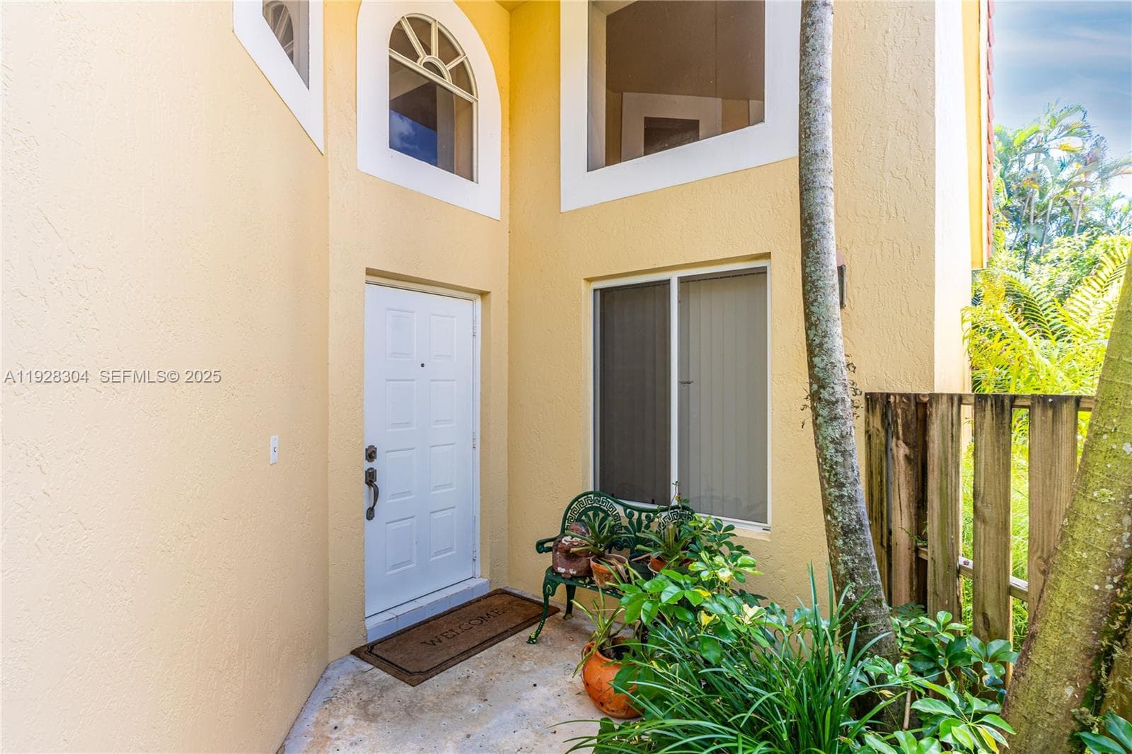 10132 NW 4th St, Plantation, FL 33324 photo 2