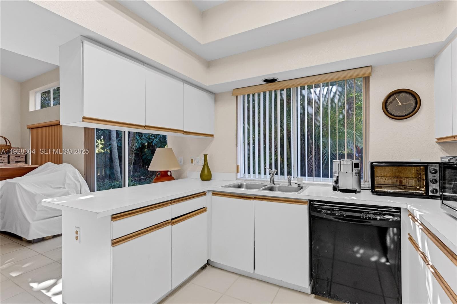 10132 NW 4th St, Plantation, FL 33324 photo 4