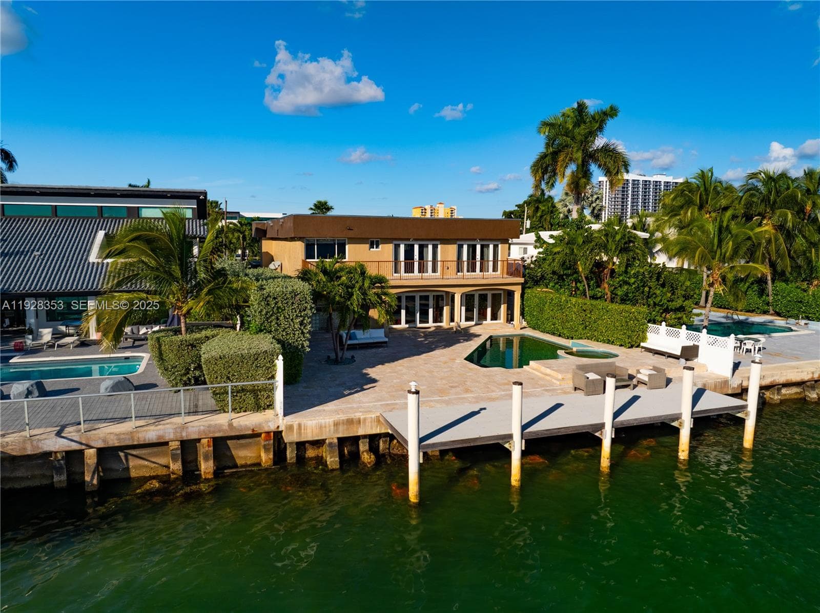 1500 S Treasure Dr, North Bay Village, FL 33141 photo 4
