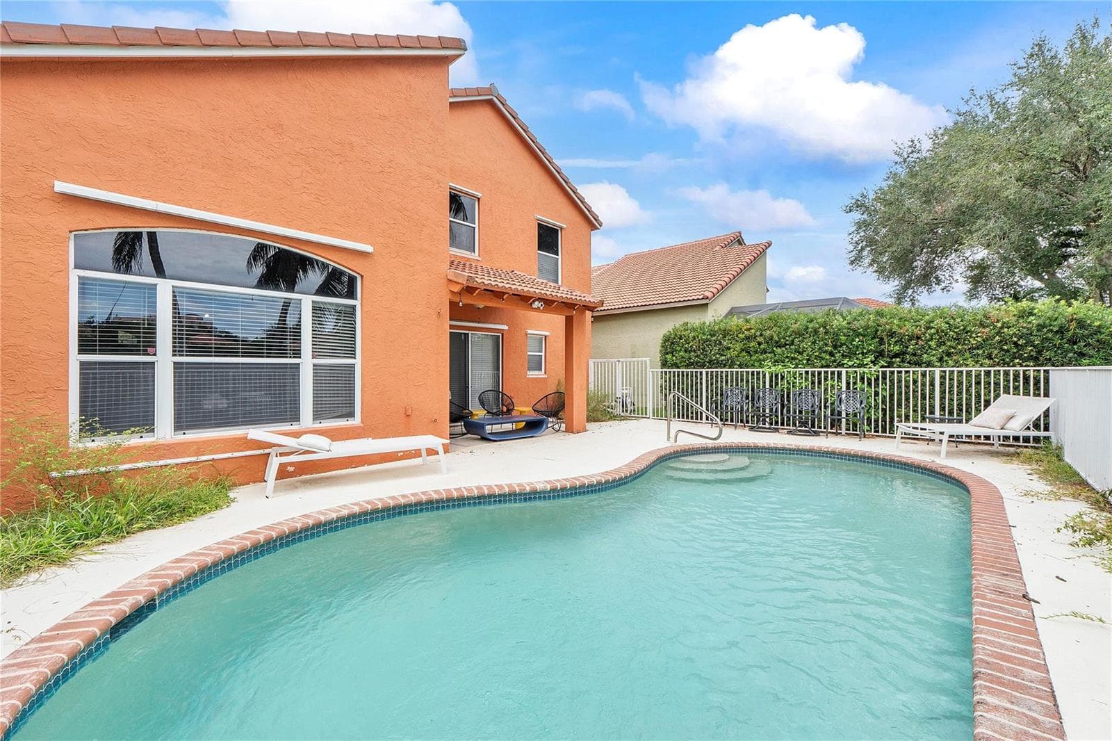 4020 Dorado Drive, Riviera Beach, FL 33418 photo 2