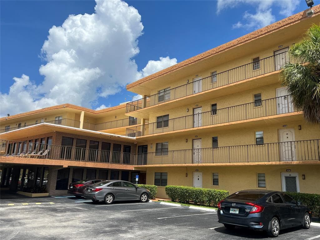 9273 SW 8th Street # 419, Boca Raton, FL 33428