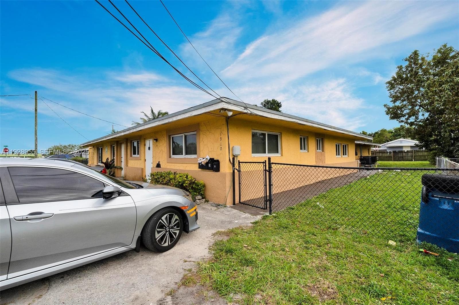 1910 NW 72nd St, Miami, FL 33147 photo 3