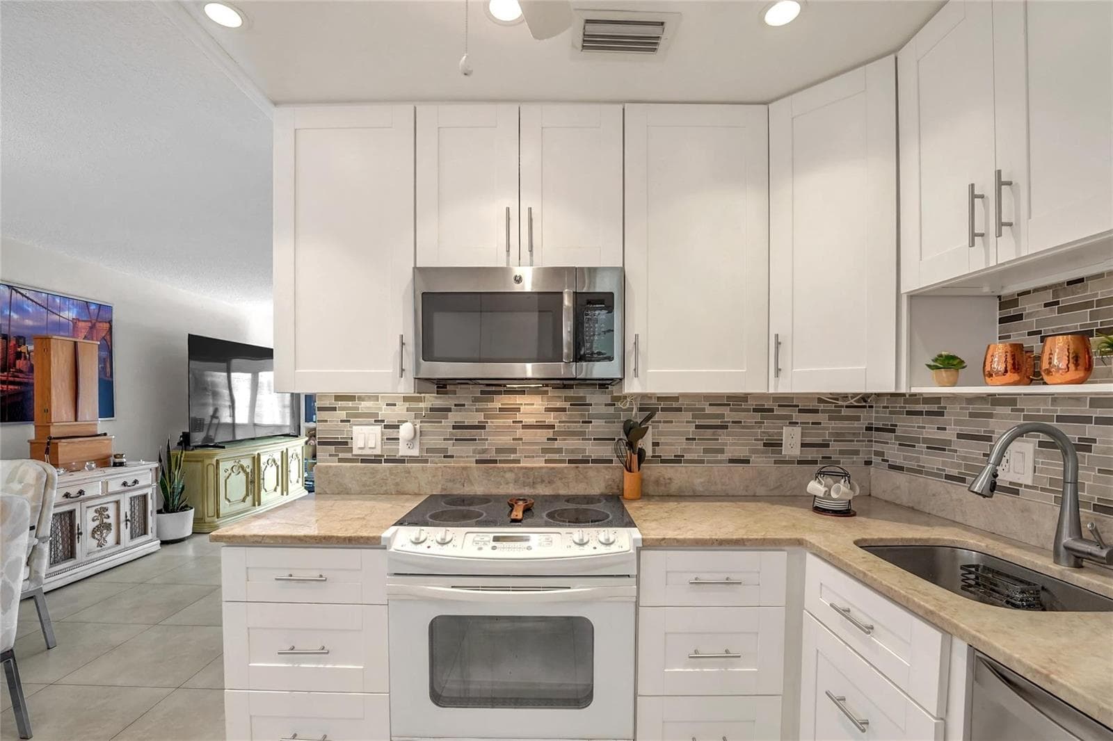 700 Layne Boulevard # 301, Hallandale Beach, FL 33009 photo 5