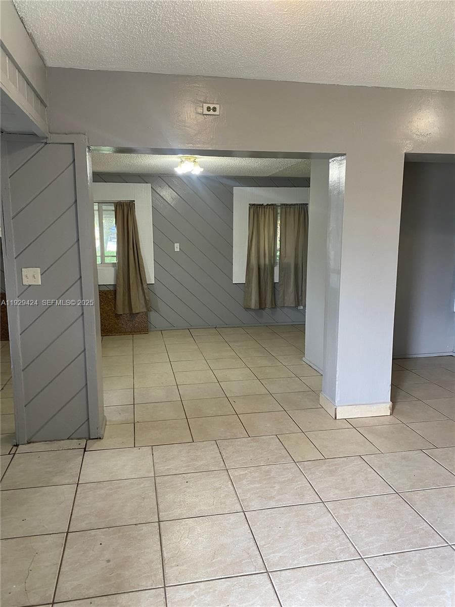 172 NW 29th Ave, Fort Lauderdale, FL 33311 photo 4