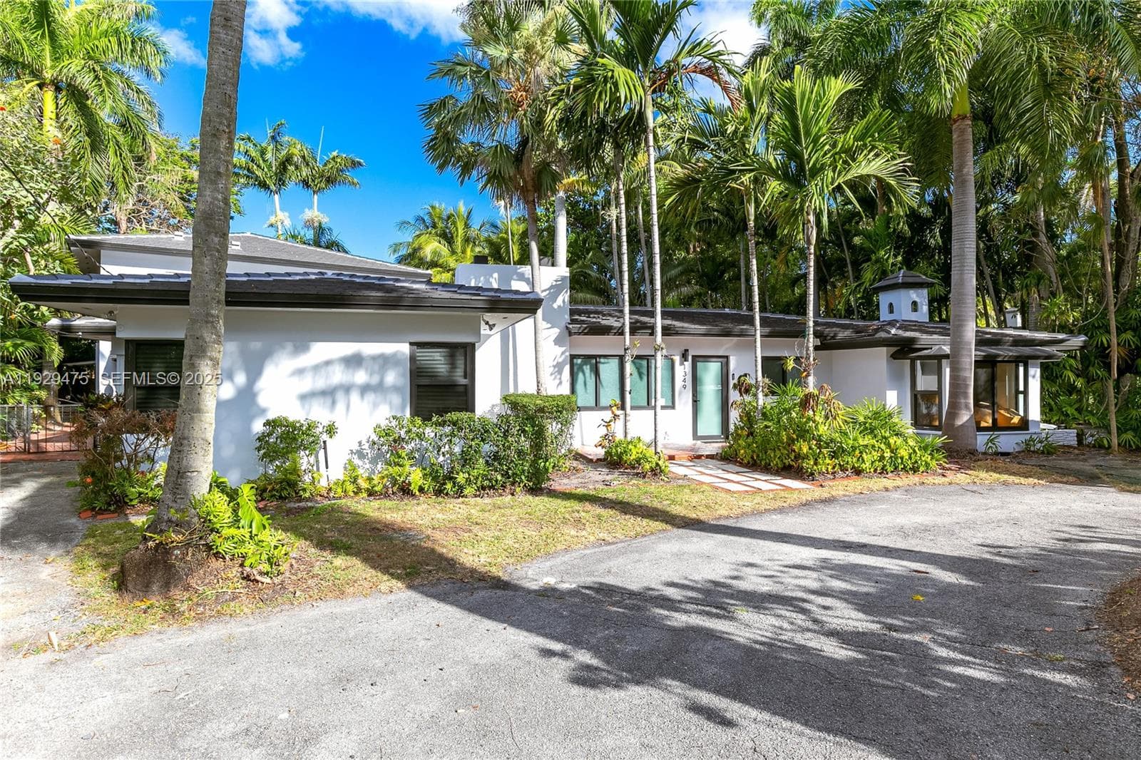 1349 Middle River Dr, Fort Lauderdale, FL 33308 photo 2