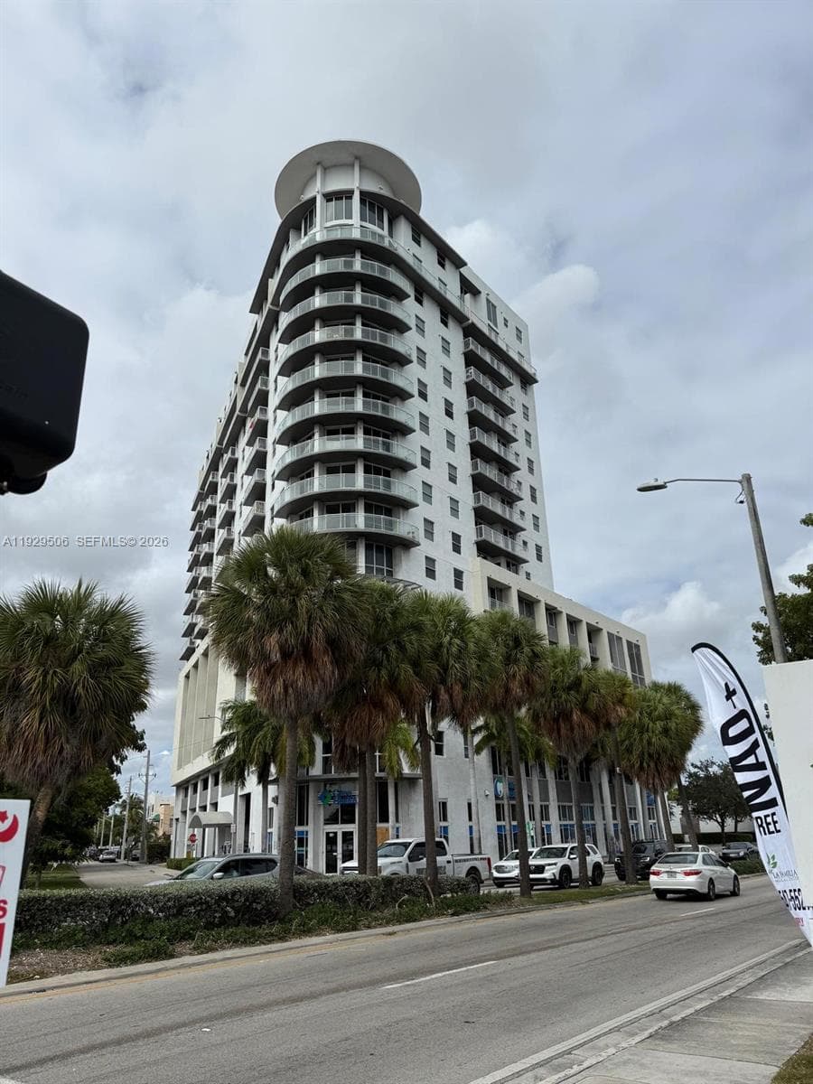 1 Glen Royal Pkwy # 1612, Miami, FL 33125 photo 3