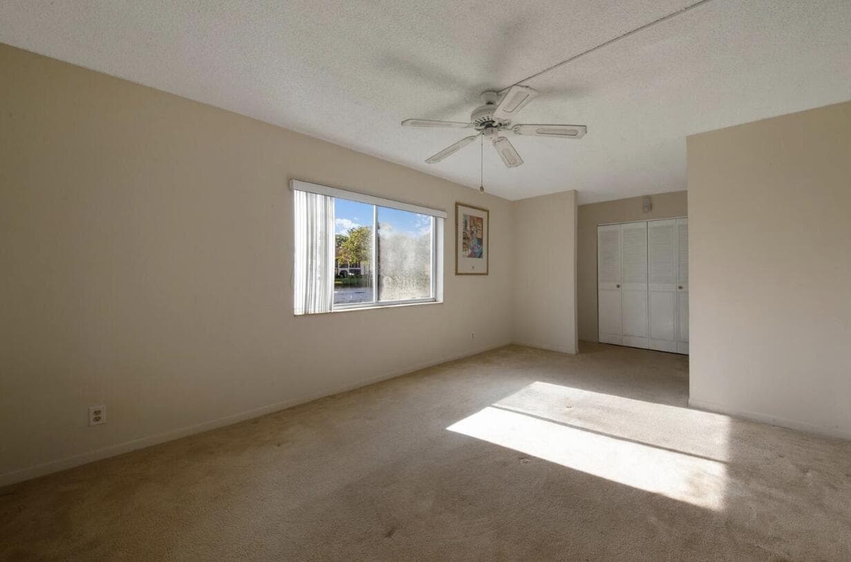 3527 La Palmas Court # A-1, FL 33463 photo 4