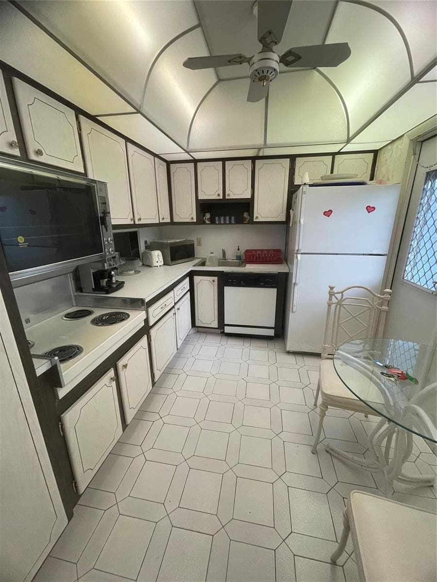 604 NE 2nd Street # 231, Dania Beach, FL 33004 photo 2