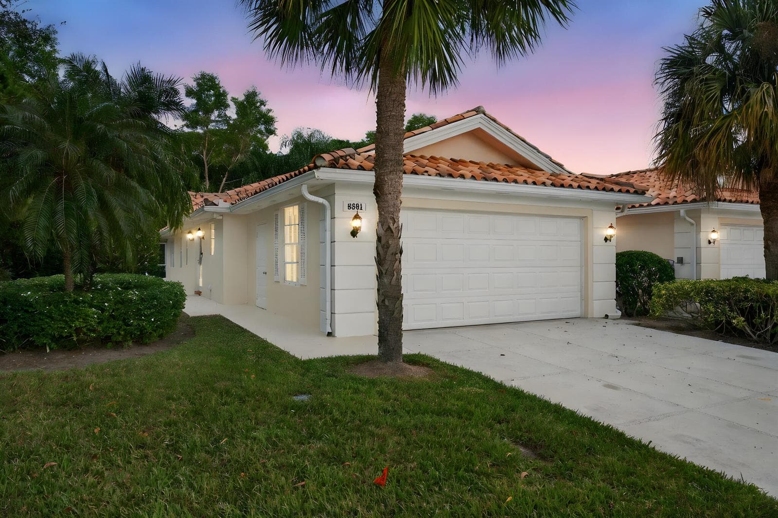 8381 SE Double Tree Drive, Hobe Sound, FL 33455 photo 2