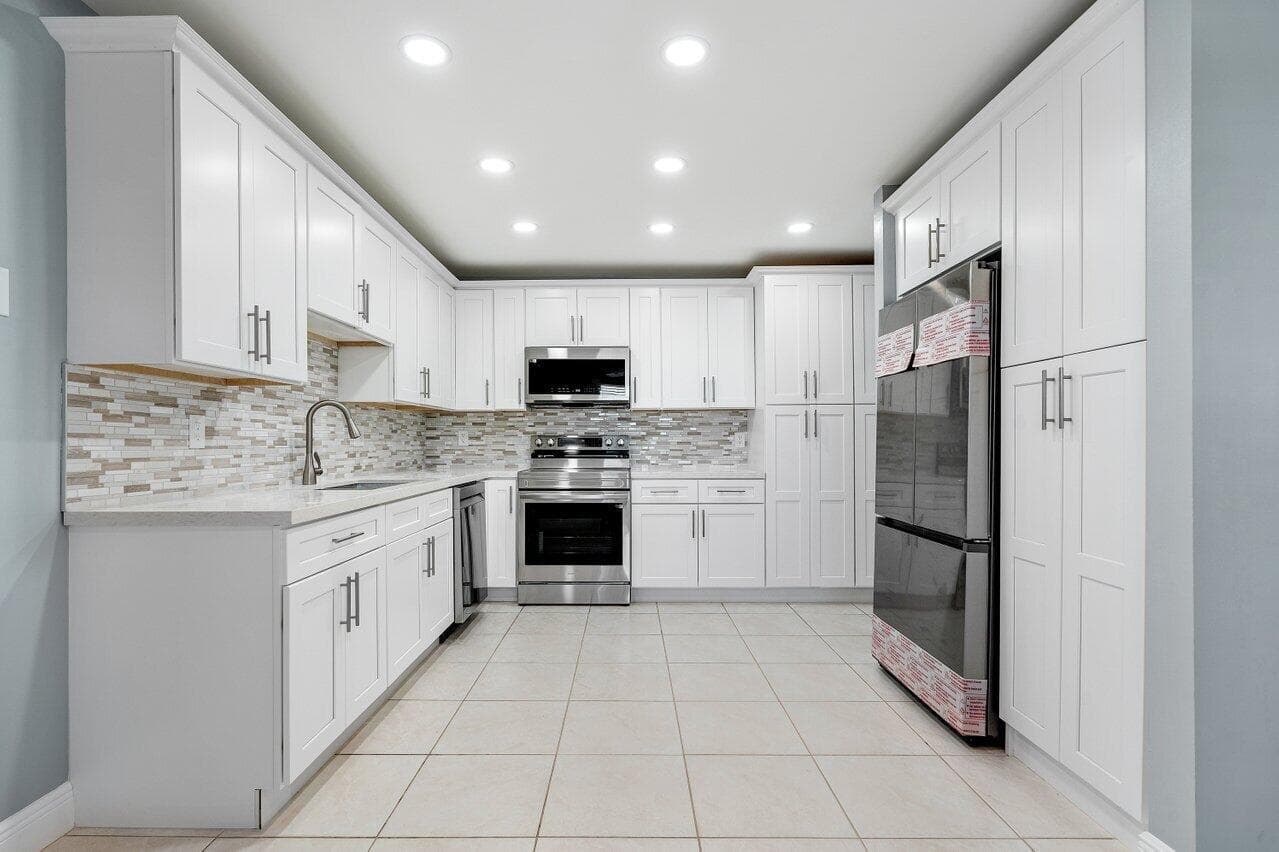 1740 NW 19th Terrace # 204, Delray Beach, FL 33445 photo 3
