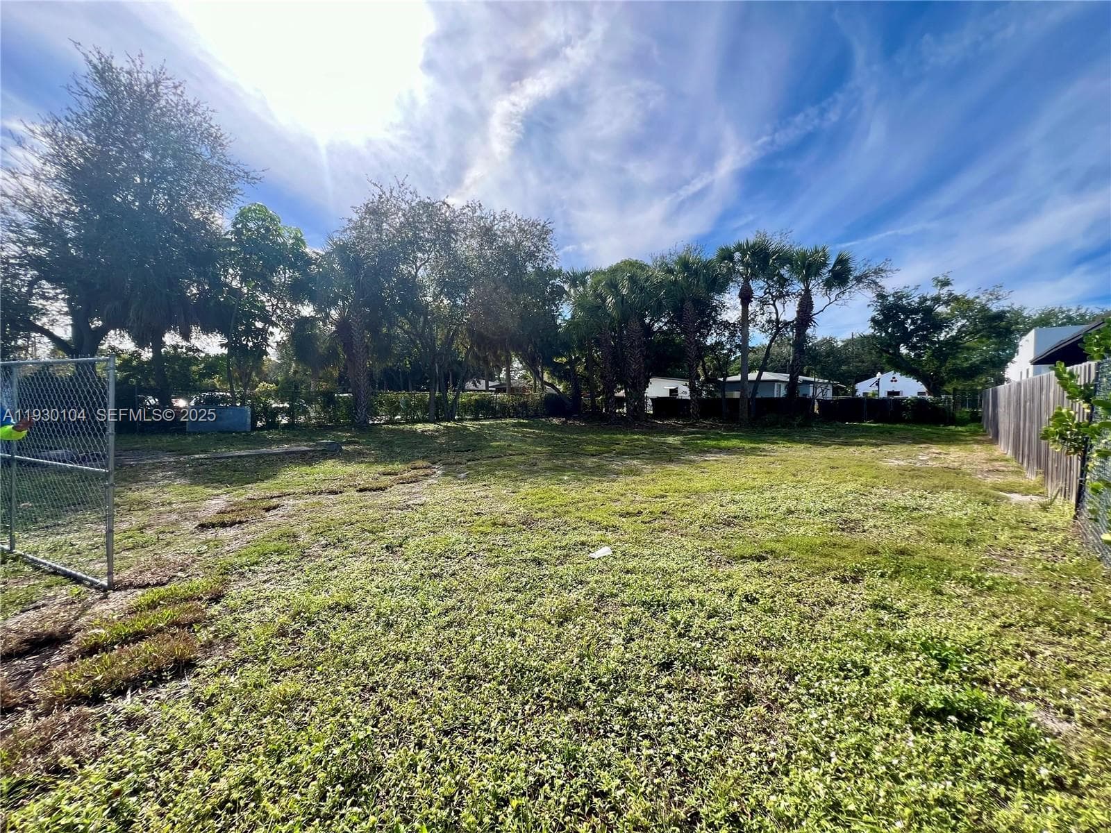 633 NW 14th Ter, Fort Lauderdale, FL 33311 photo 5