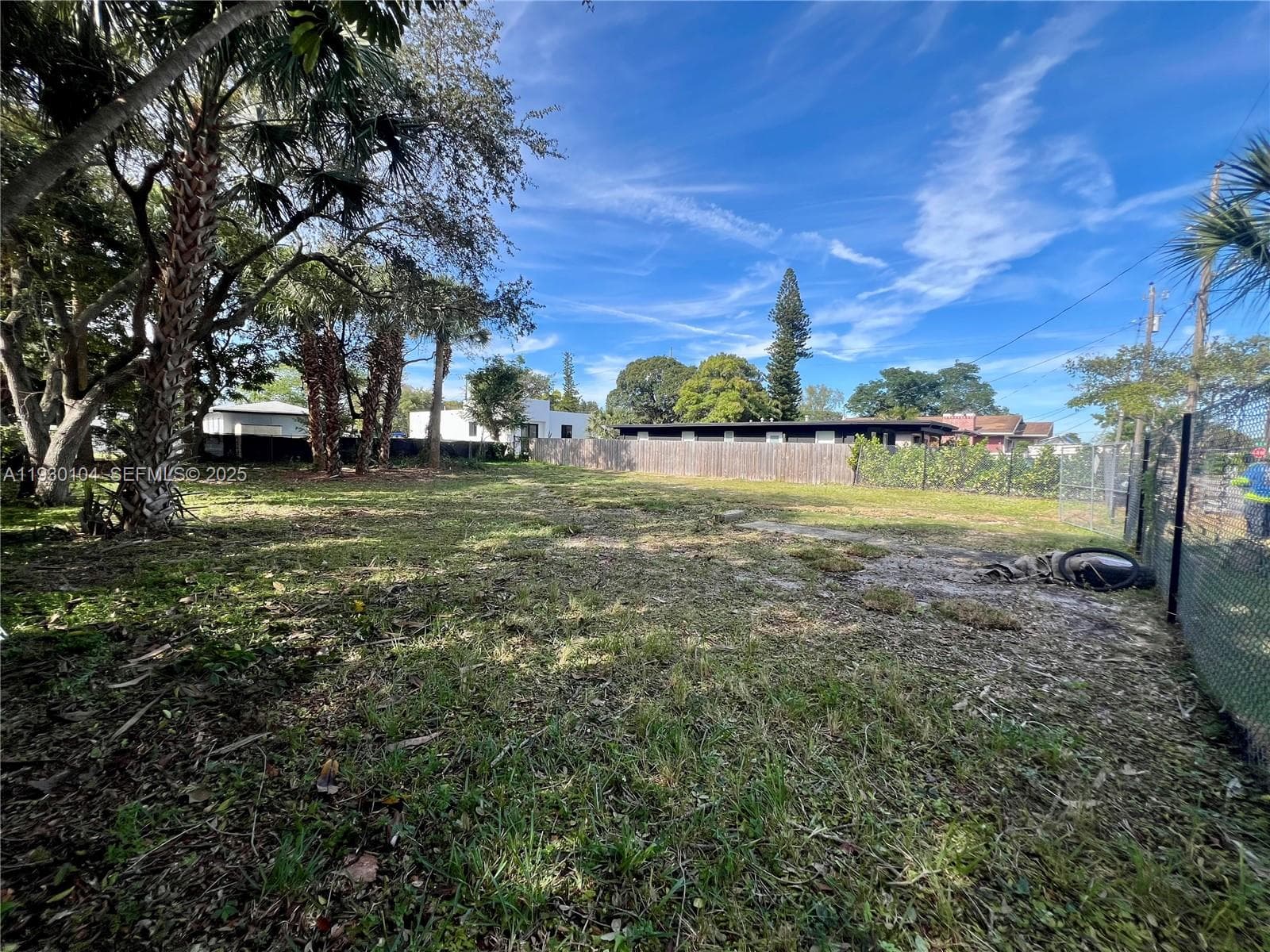 633 NW 14th Ter, Fort Lauderdale, FL 33311 photo 4