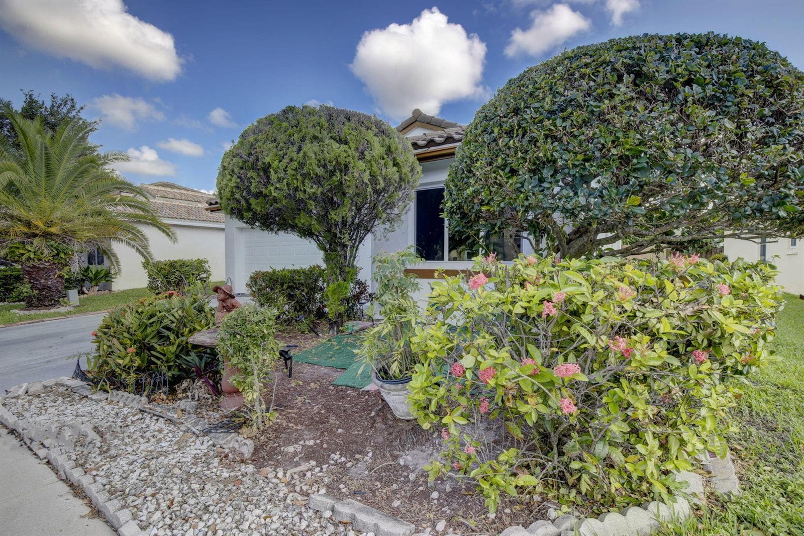 10245 SW 16th Court, Pembroke Pines, FL 33025 photo 3
