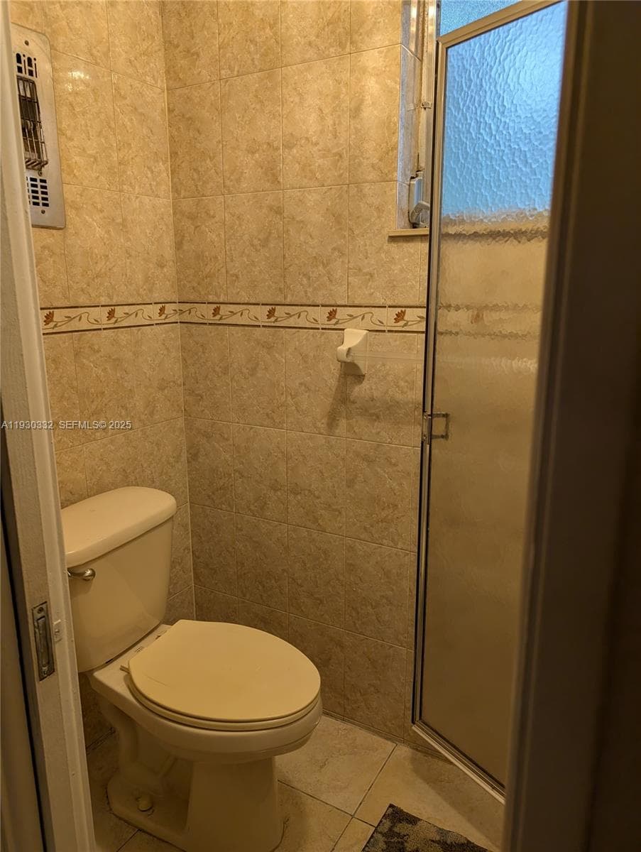 4550 NW 43rd St, Lauderdale Lakes, FL 33319 photo 3