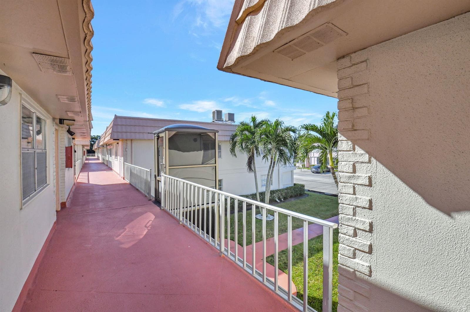 325 Saxony G, Delray Beach, FL 33446 photo 5