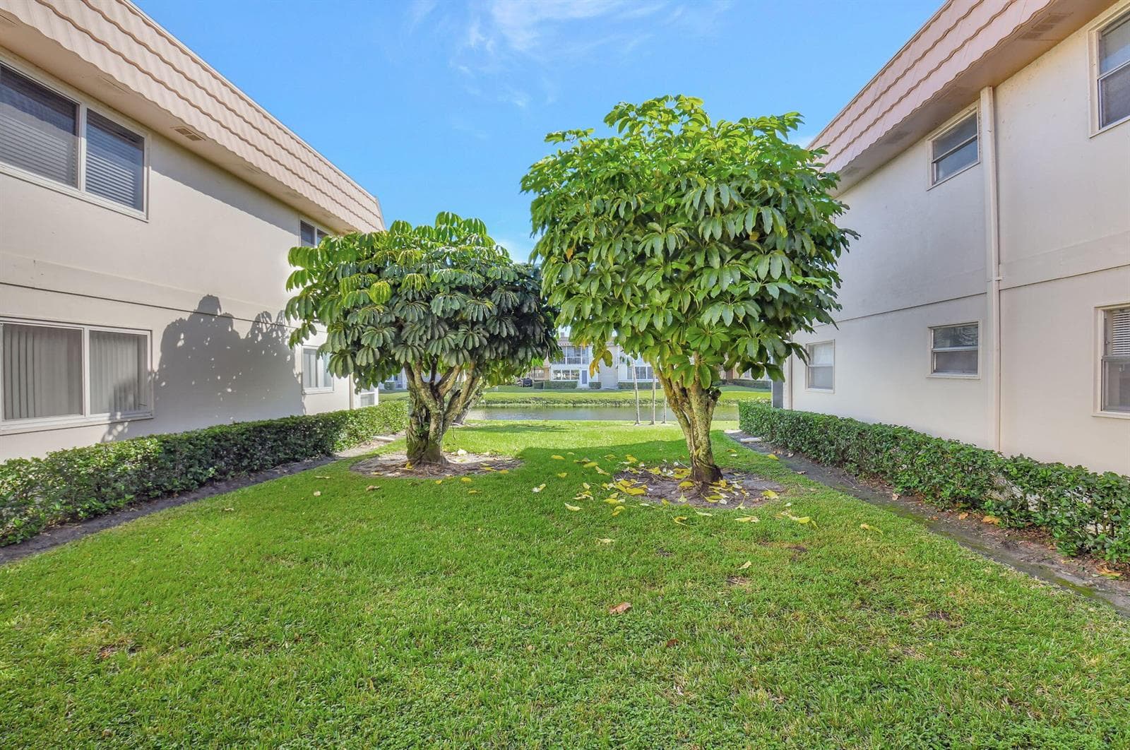 325 Saxony G, Delray Beach, FL 33446 photo 4