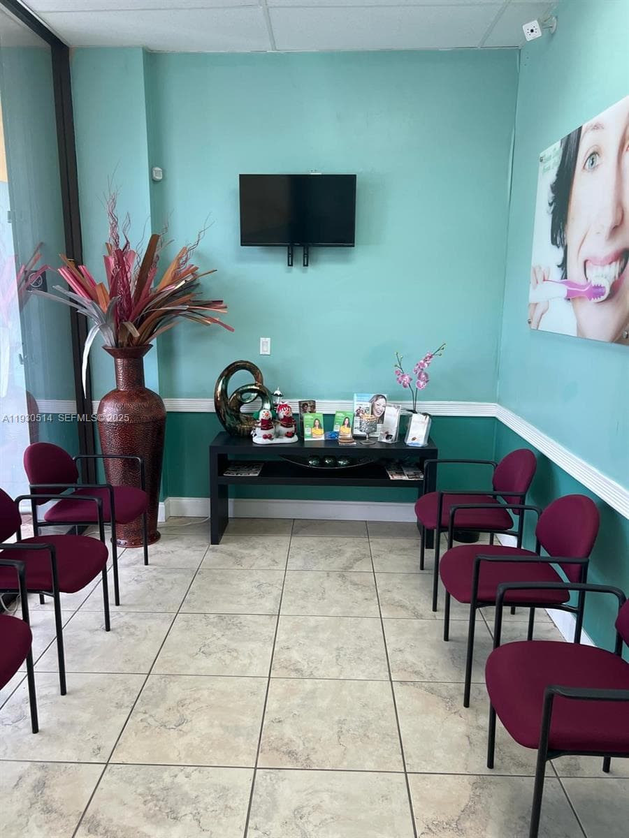 4750 NW 7 ST, Miami, FL 33126 photo 3