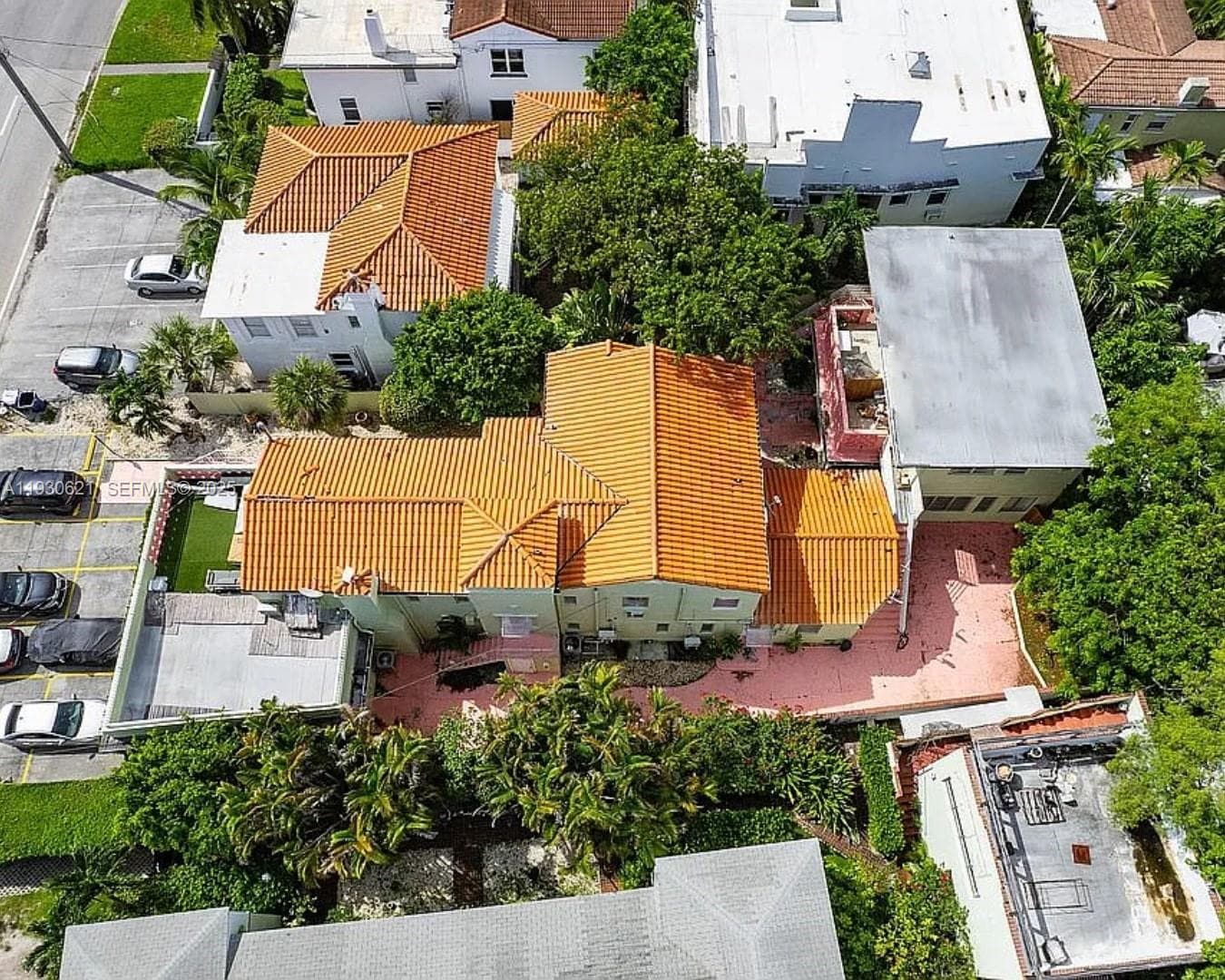 2822 Pine Tree Dr, Miami Beach, FL 33140 photo 3