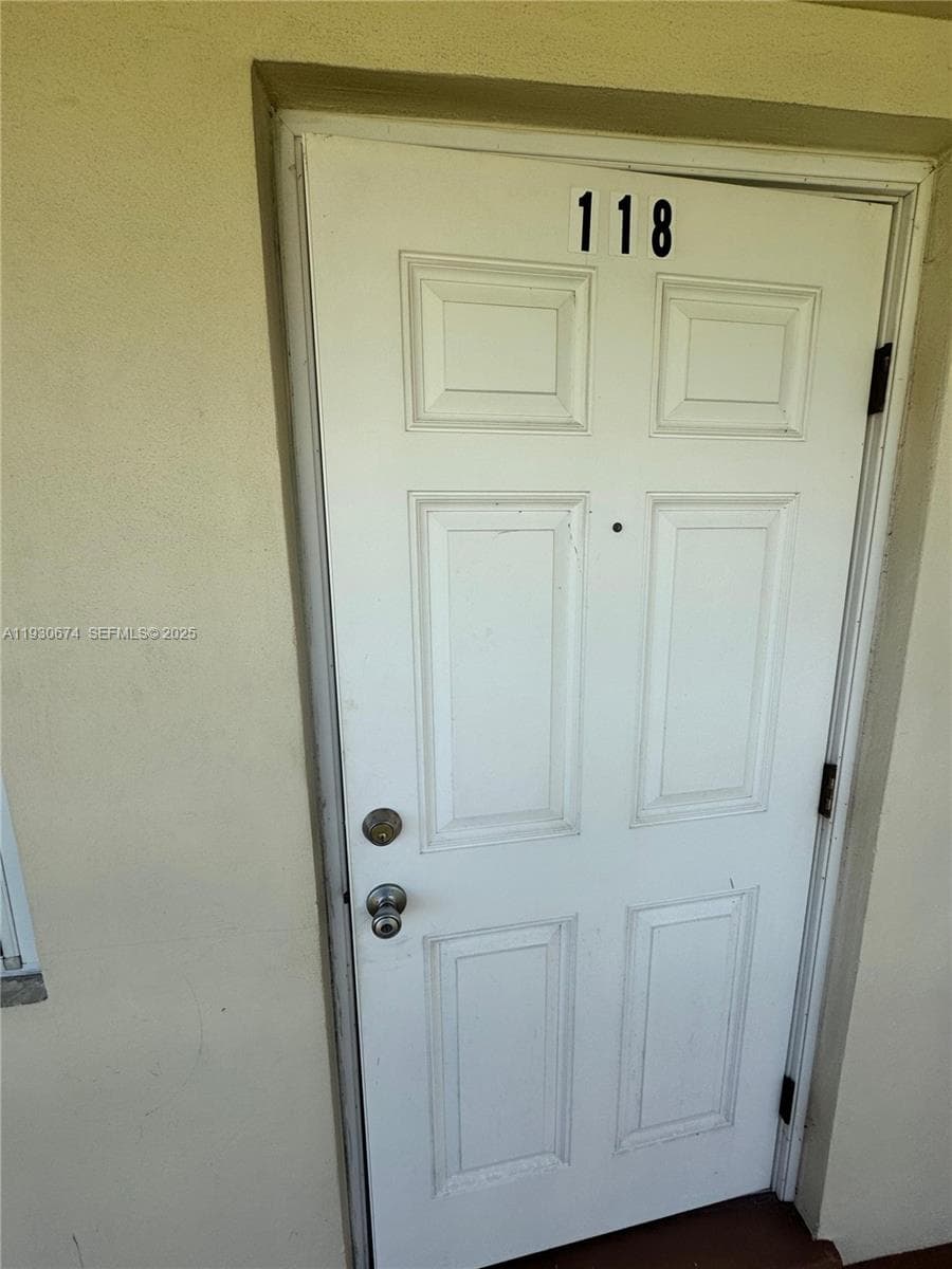 118 E Salisbury  E # 118, West Palm Beach, FL 33417