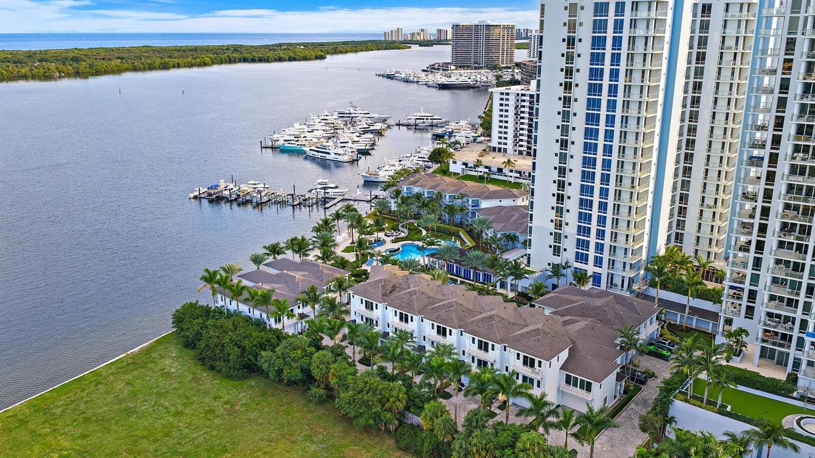 112 Water Club Court N, North Palm Beach, FL 33408 photo 2