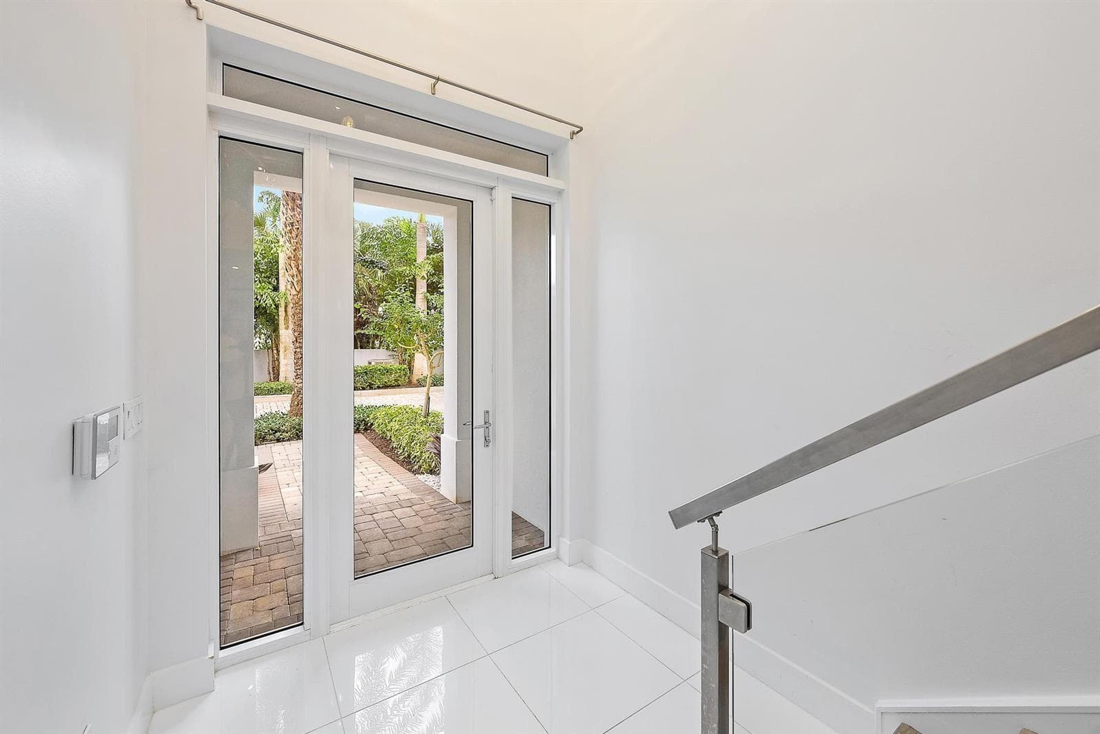 112 Water Club Court N, North Palm Beach, FL 33408 photo 3
