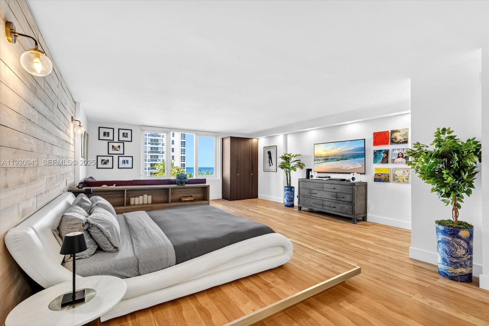 2301 Collins Ave # 714, Miami Beach, FL 33139