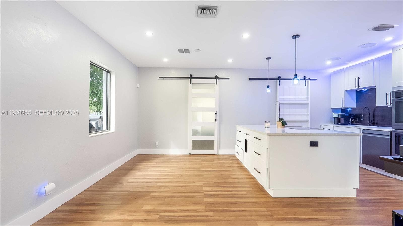 817 NW 17th St, Fort Lauderdale, FL 33311 photo 5