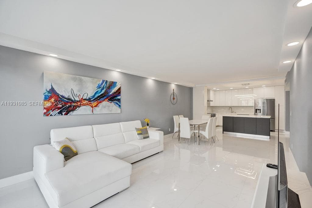 19380 Collins Ave # 1104, Sunny Isles Beach, FL 33160 photo 4