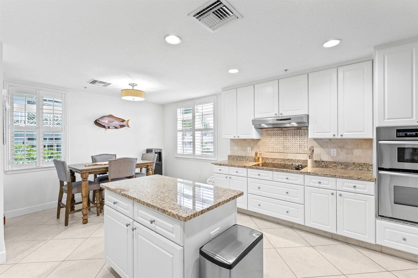 305 E Ocean Avenue # Th-7, Lantana, FL 33462 photo 2