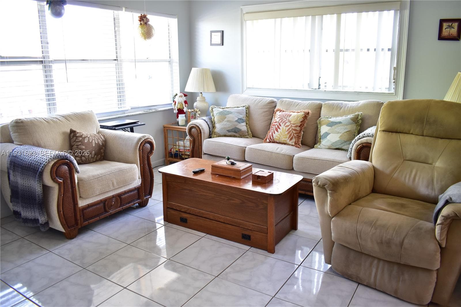 9141 Sunrise Lakes Blvd # 201, Sunrise, FL 33322 photo 2