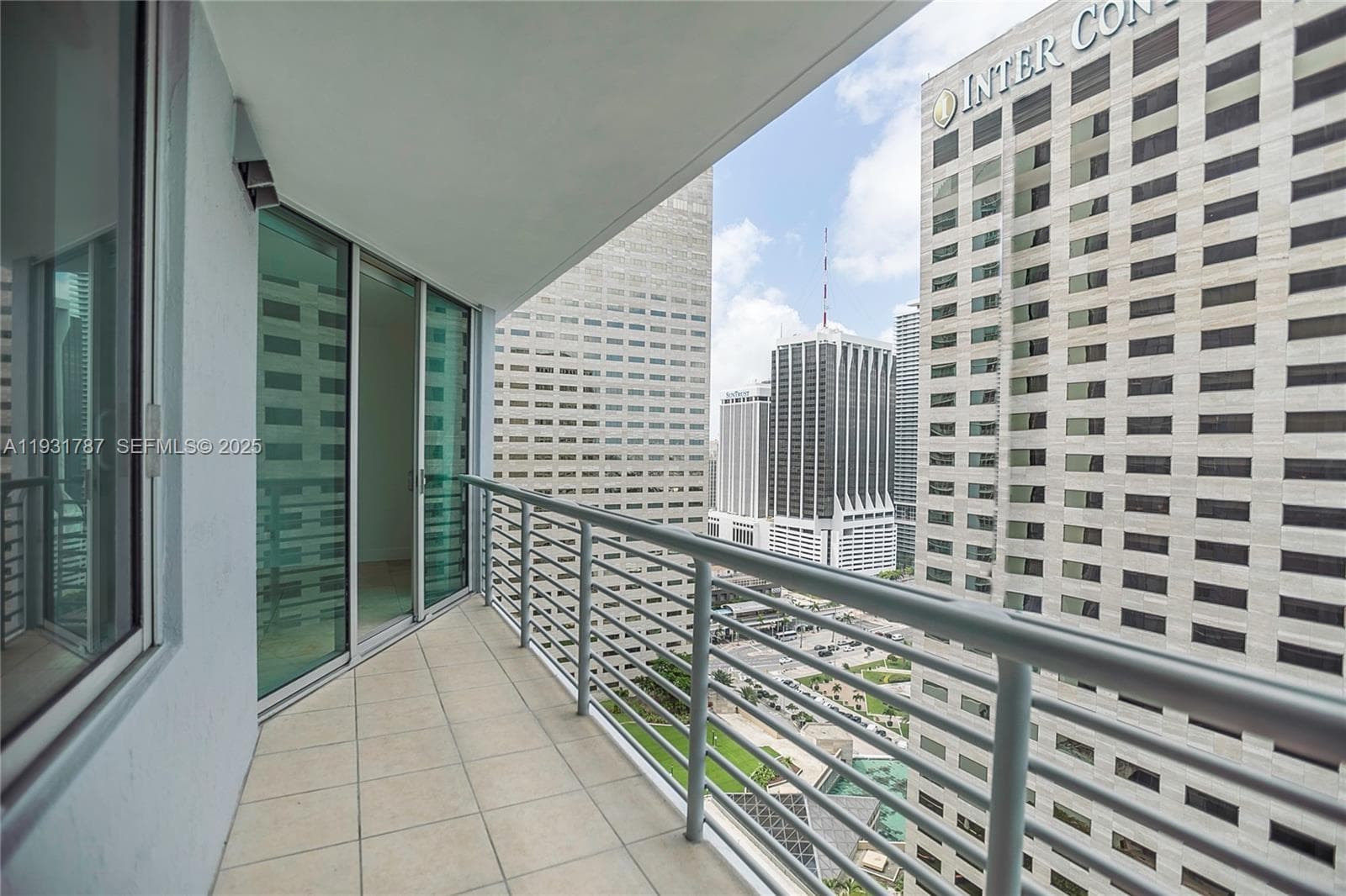 335 S Biscayne Blvd # 2710, Miami, FL 33131 photo 2