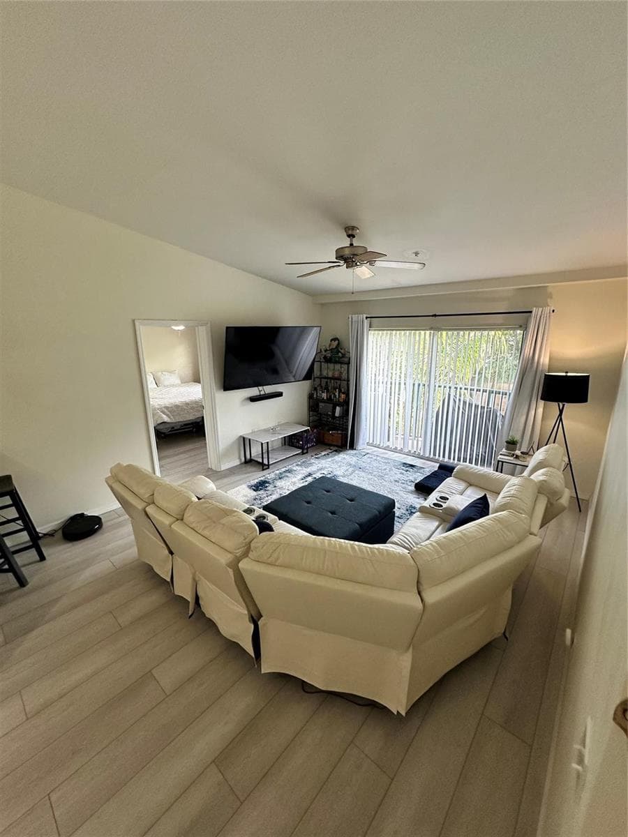 2131 SE 10th Avenue # 1120, Fort Lauderdale, FL 33316 photo 4