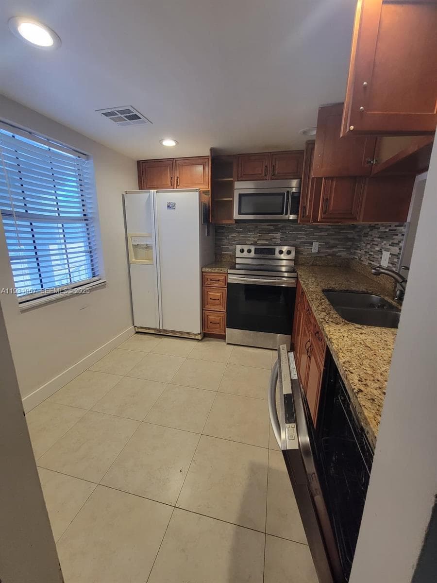 4321 NW 9th Ave # 102, Deerfield Beach, FL 33064 photo 4