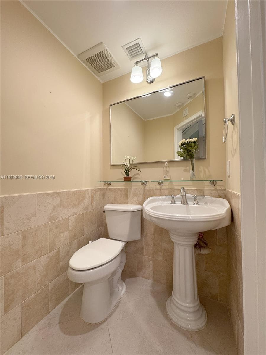 610 Misty Oaks Ln, Pompano Beach, FL 33069 photo 5