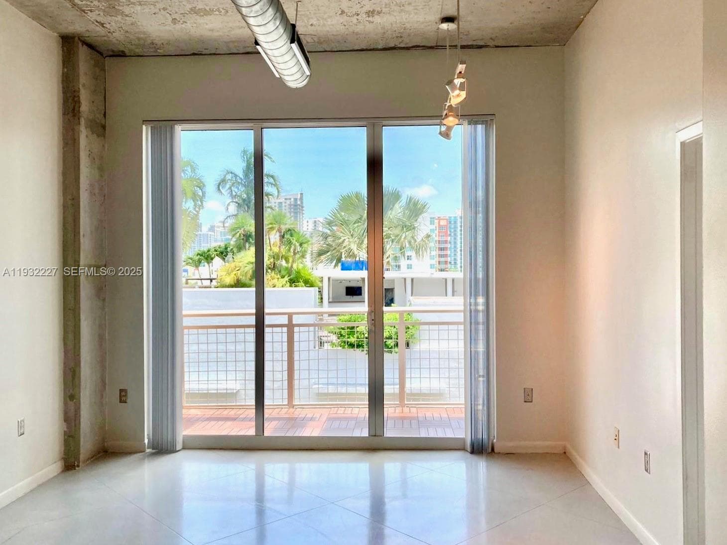 2001 Biscayne Blvd # 2608, Miami, FL 33137 photo 3
