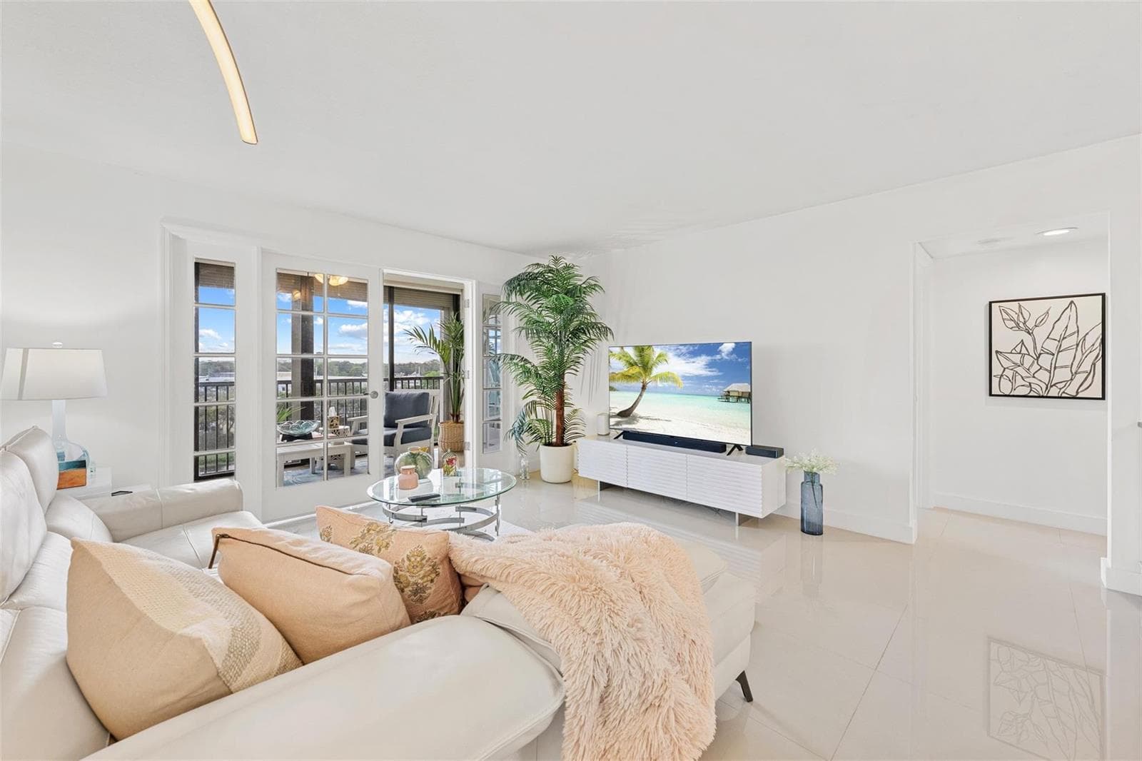 2202 S Cypress Bend Drive # 606, Pompano Beach, FL 33069 photo 5