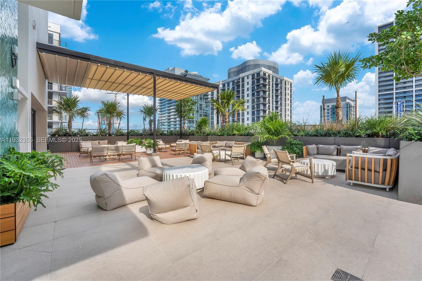 11 NE 6 Street # 2201, Miami, FL 33132 photo 4