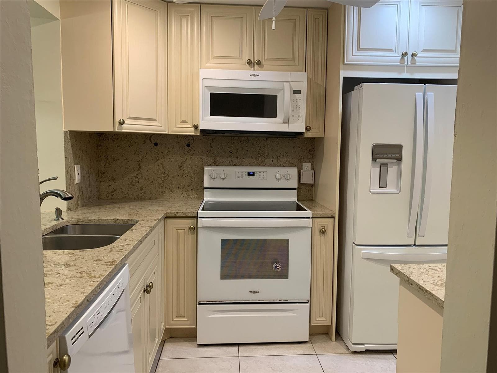 9460 Poinciana Place # 203, Davie, FL 33324 photo 4