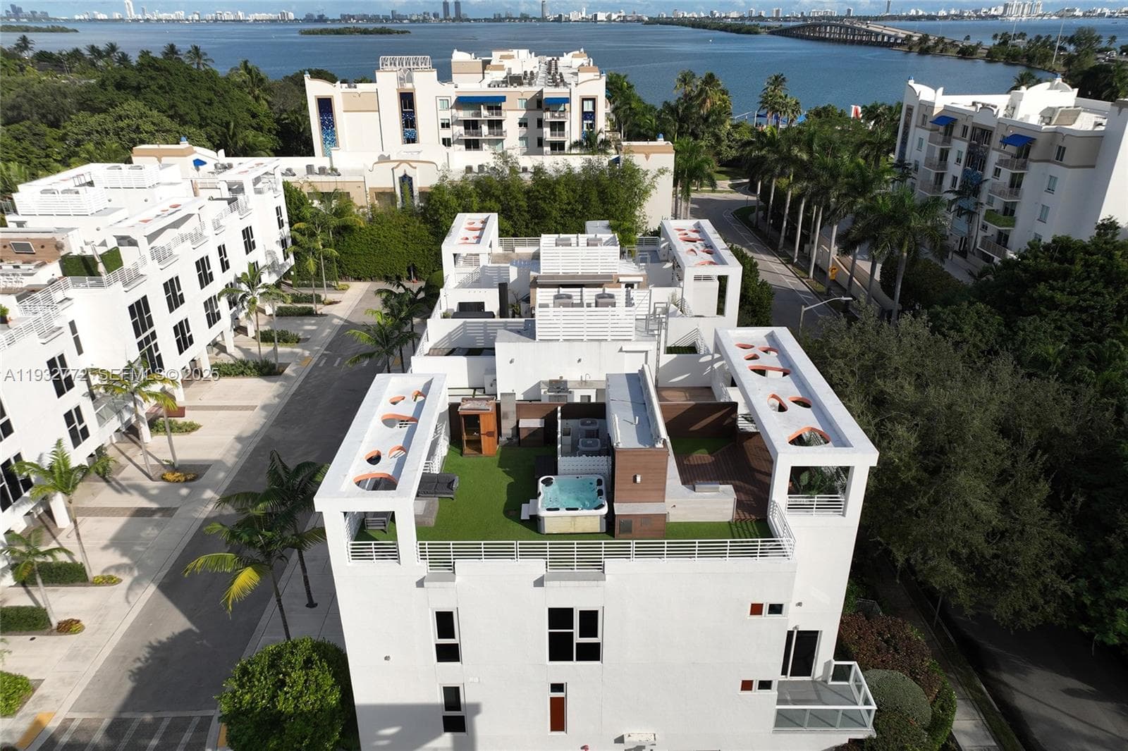455 NE 39th St # 202, Miami, FL 33137 photo 2