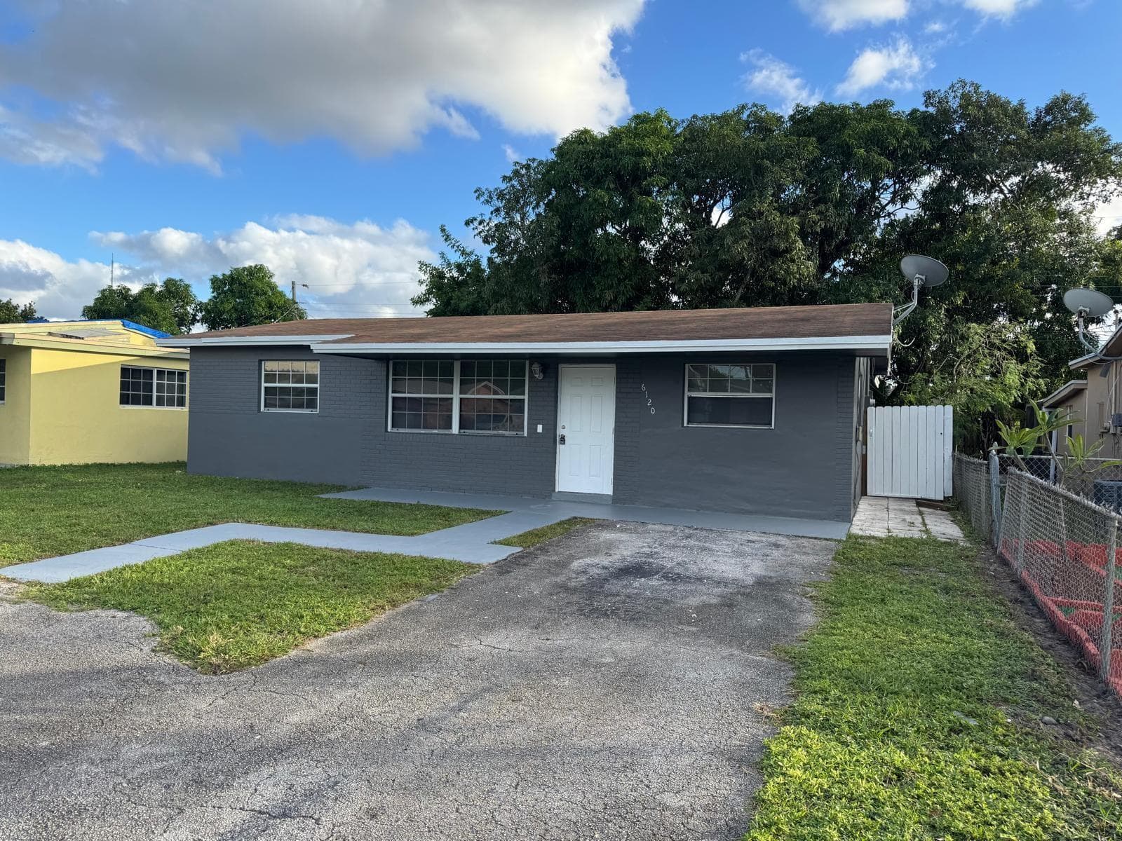 6120 SW 22nd Court, Miramar, FL 33023 photo 2