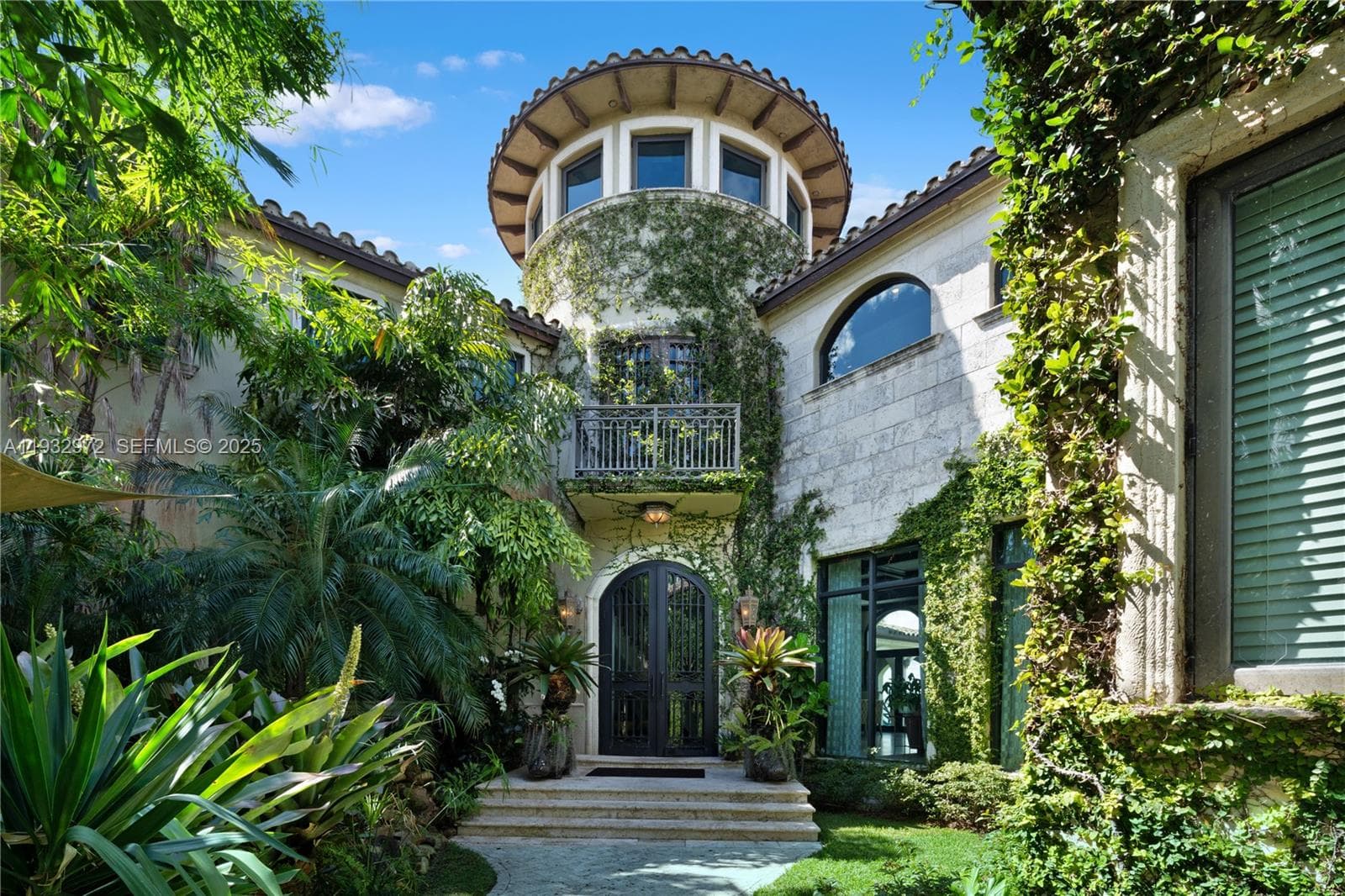 10330 W Broadview Dr, Bay Harbor Islands, FL 33154