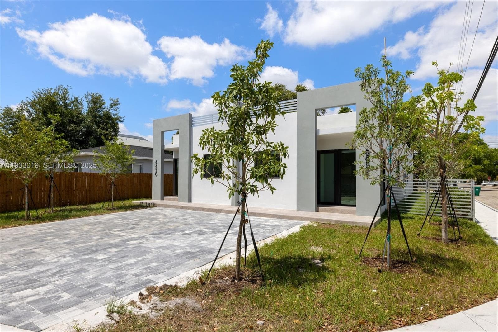 6852-6850 NW 4th AVE, Miami, FL 33150 photo 2
