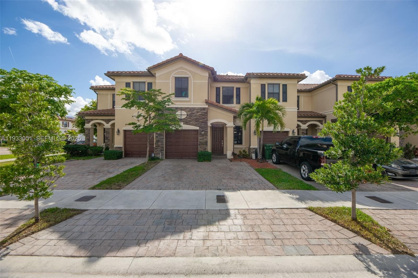 3316 W 91st Ter, Hialeah, FL 33018 photo 2