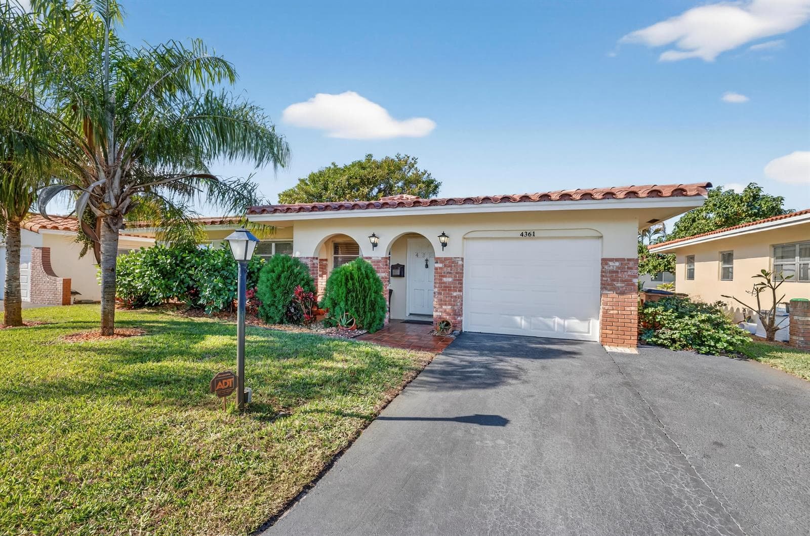 4361 NW 12th Drive NW, Deerfield Beach, FL 33064 photo 4